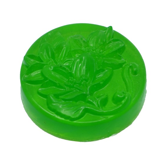 Soap with olive oil and lemon scent without dyes or perfumes